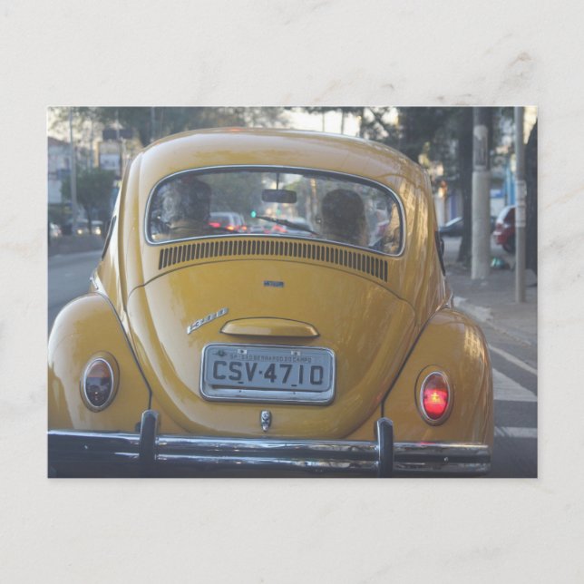 Yellow Bug Vintage Car Postkarten (Vorderseite)