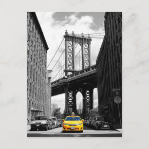 Yellow Cab in der Nähe von Manhattan Bridge, New Y Postkarte