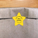 Yellow Christmas Business Star Shape Sticker<br><div class="desc">Frohe Weihnachten! Einer der bekanntesten Feiertage des Jahres. Es ist auch eine der besten Jahreszeiten für Werbung für Ihr Unternehmen. Starform Aufkleber mit fröhlichen Weihnachtsgrüßen, Ihrem Firmennamen, Stadt oder Stadt und Staat. Sie können es als Zubehör für Ihr Produktverpackungsmaterial verwenden, um Ihren Produktnamen zu fördern. Sie können es auch als...</div>