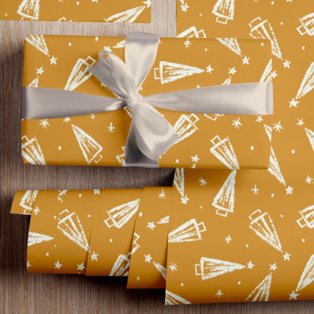 Yellow Christmas Trees Pattern Geschenkpapier (This vintage yellow ochre with white trees makes a unique gift wrap for your Christmas gifts)