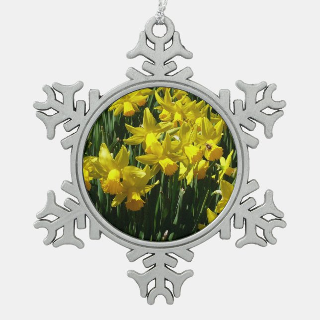 Yellow Daffodien I Cheery Spring Blumen Schneeflocken Zinn-Ornament (Vorderseite)