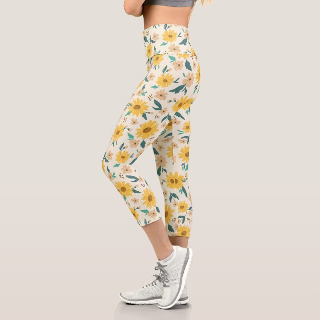 Yellow Daisy Blume Pattern Capri Leggings (Links)