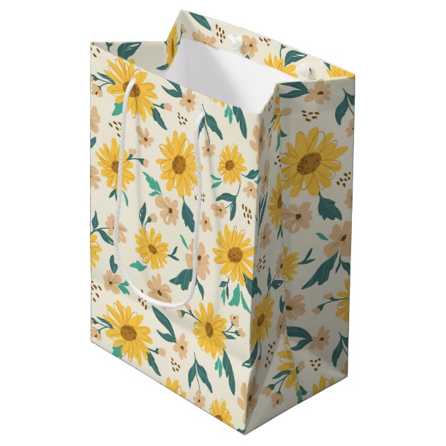 Yellow Daisy Blume Pattern Mittlere Geschenktüte (Vorderseite Schrägansicht)