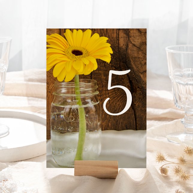 Yellow Daisy in Mason Jar Wedding Tischnummern (Von Creator hochgeladen)