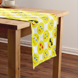 Yellow Emoji Pattern Kurzer Tischläufer