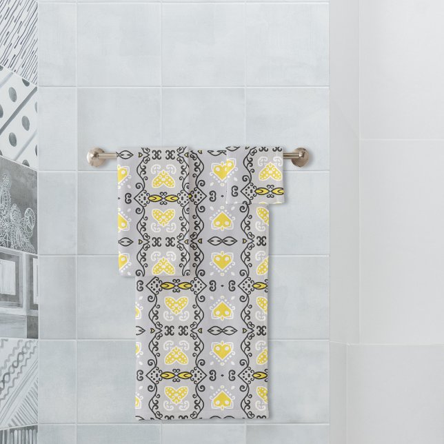 Yellow Grey White Arabesque Geometric Pattern Badhandtuch Set (Von Creator hochgeladen)