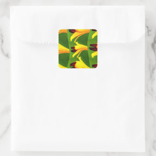 Yellow Lilies Pattern Quadratischer Aufkleber