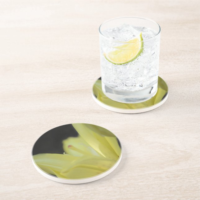 Yellow Lily by Shirley Taylor Sandstein Untersetzer (Seite)