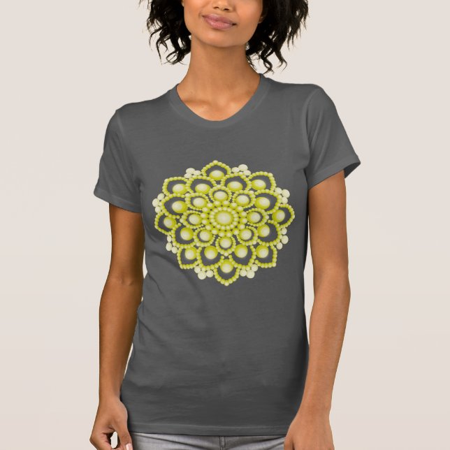 Yellow Mandala Blume T-Shirt (Vorderseite)