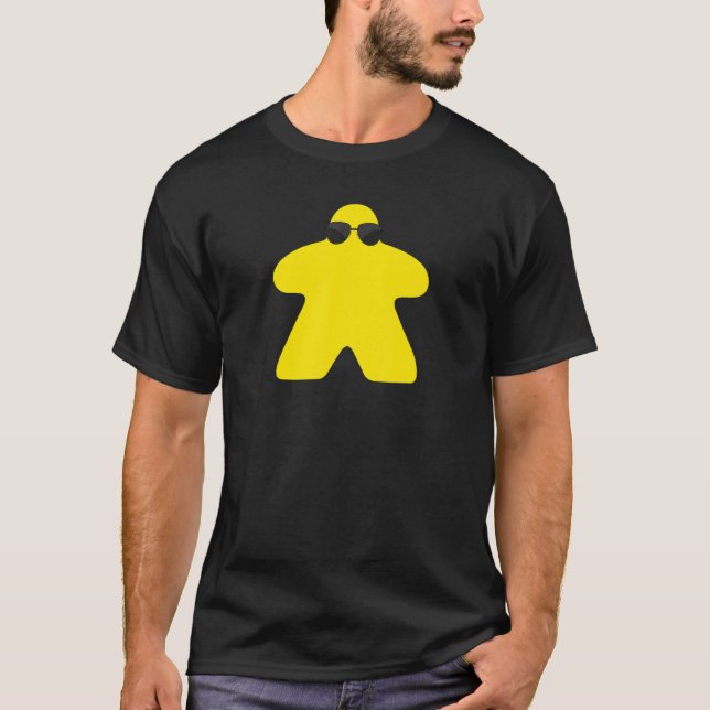 Yellow Meeple in Sunglasses Boardgamer I'm Always  T-Shirt (Vorderseite)