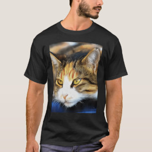 Yellow Mit Augen Calico Katze Realistisches Pet Po T-Shirt