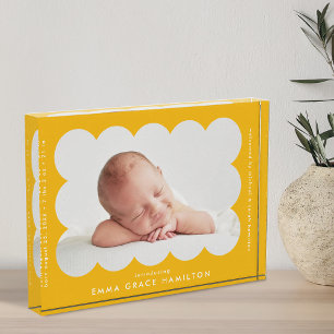 Yellow Modern Scalloped Birth Ankündigung Fotoblock
