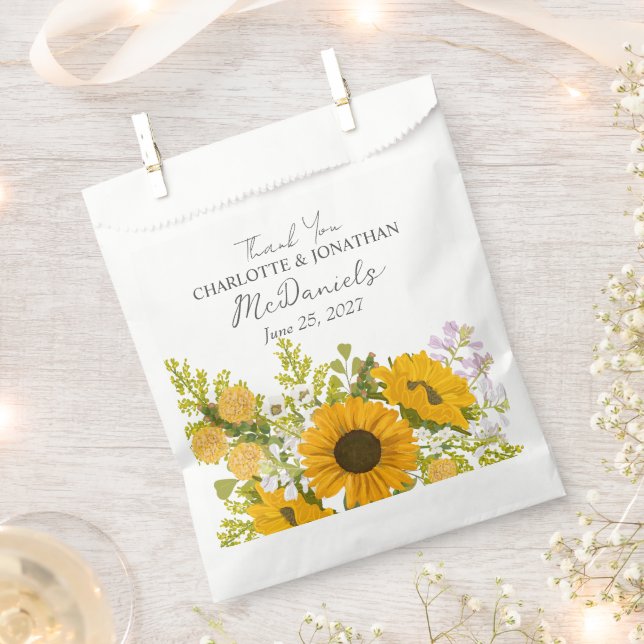 Yellow Modern Sunflowers Bouquet Wedding  Geschenktütchen (Ausgeschnitten)