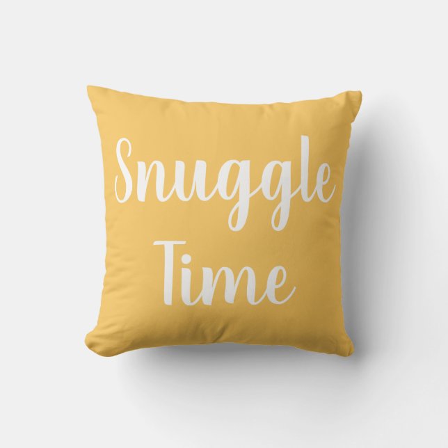 Yellow Modern Typografy Snuggle Kissen (Vorderseite)