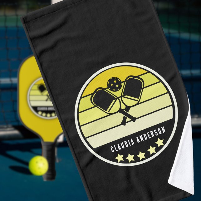 Yellow Pickleball Paddle Black Handtuch (Von Creator hochgeladen)