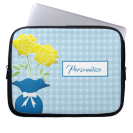 Yellow Roses Blue Vase Gingham Laptop Laptopschutzhülle