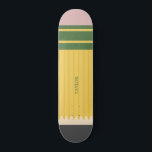 Yellow School Pencil Graphic Personalisiert Skateboard<br><div class="desc">Es ist ein Bleistift,  nein,  es ist ein Skateboard! Dieses Skateboard. Sieht aus wie ein klassischer gelber Schulstift,  und es ist bereit,  mit einem Namen oder einem eigenen Sprichwort personalisiert zu sein.</div>