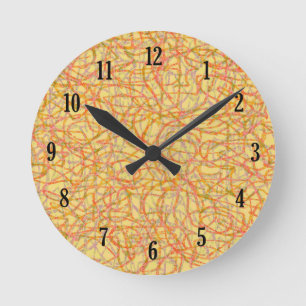 Yellow scribbled lines pattern runde wanduhr