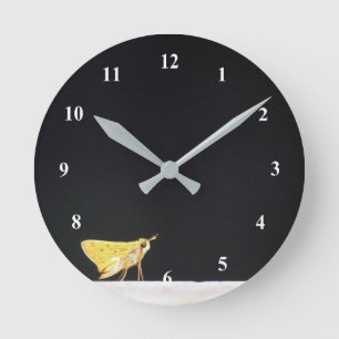 Yellow Skipper Butterfly Clock Runde Wanduhr