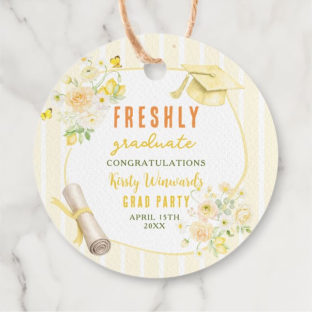 Yellow Stripes Lemons and Flowers Graduation Geschenkanhänger (Von Creator hochgeladen)