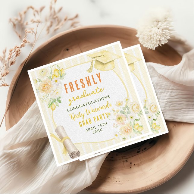 Yellow Stripes Lemons and Flowers Graduation Serviette (Von Creator hochgeladen)