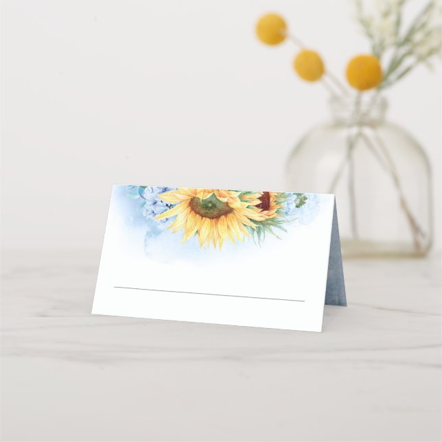 Yellow Sunblumen und Dusty Blue Hydrangea Wedding Platzkarte (Vorderseite)