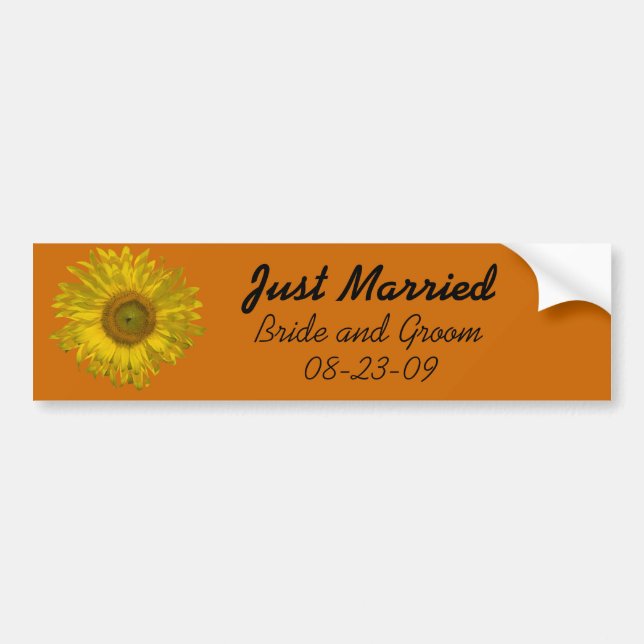 Yellow Sunflower on Orange Just Married Wedding Autoaufkleber (Vorne)