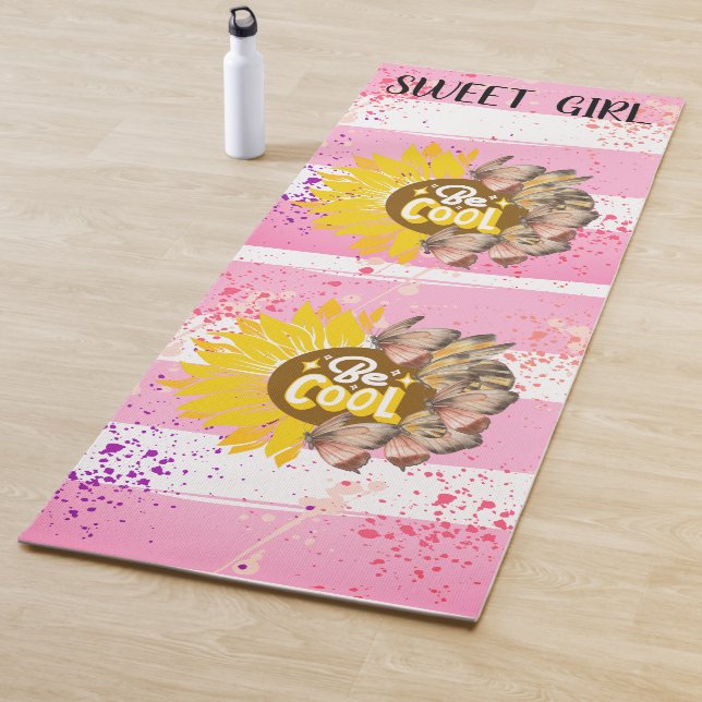 Yellow Sunflower trendy vibrant color paper art Yogamatte (Beispiel)