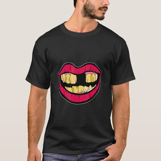 Yellow teeth with tooth gap kissing mouth for 90s  T-Shirt (Vorderseite)