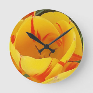Yellow Tulip Clock Runde Wanduhr