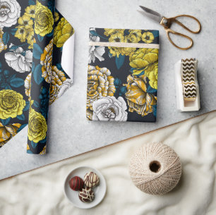 Yellow, White and Bi-Color Rosa with Blue Leaves Geschenkpapier