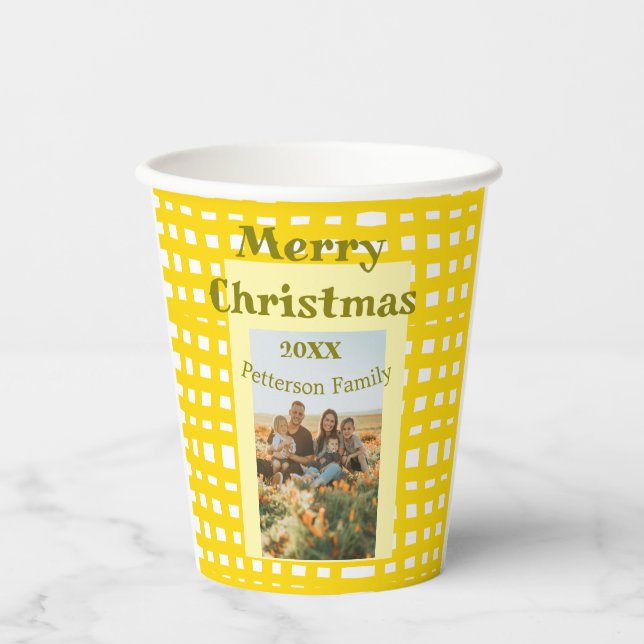 Yellow white plaid retro Christmas holiday family  Pappbecher (Vorderseite)