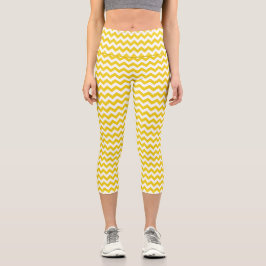 Yellow Zigzag, gelb Zickzack, geometrisches Muster Capri Leggings