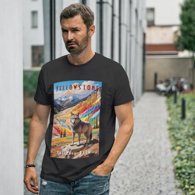 Yellowstone Nationalpark Wolf Mountains T-Shirt (Von Creator hochgeladen)