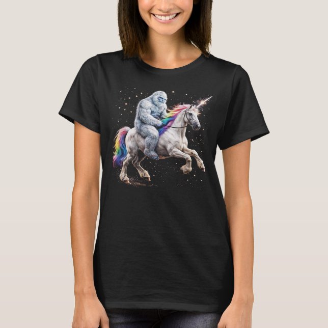 Yeti Riding Unciron Sasquatch T-Shirt (Vorderseite)