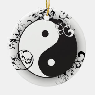 Yin u. Yang mit Rolleverzierungsschwarzem Keramikornament