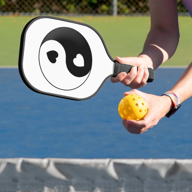 Yin Yang Liebe und Herz Pickleball Schläger (InSitu)
