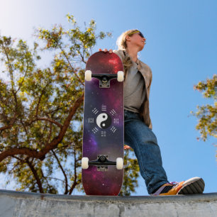 Yin Yang mit Bagua Trigram Symbols I-Ching Skateboard