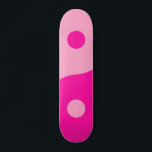 Yin Yang Pink Skateboard<br><div class="desc">Yin Yang - rosa und heiß rosa Yin Yang Illustration.</div>