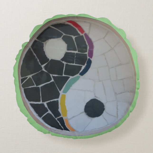 Yin Yang Rainbow Mosaic Yoga Round Pillow Rundes Kissen (Vorderseite)