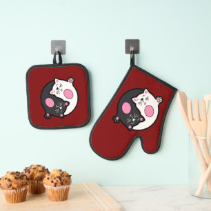 Yin Yang Schlafende Katzen in Schwarz und Weiß Ofenhandschuh & Topflappen-Set