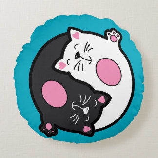 Yin Yang Schlafende Katzen in Schwarz und Weiß  Rundes Kissen