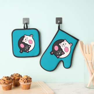 Yin Yang Sleeping Cats In Black And White  Ofenhandschuh & Topflappen-Set