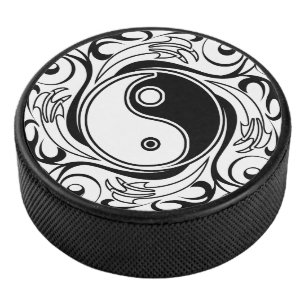 Yin & Yang Symbol Black and White Tattoo Style Eishockey Puck