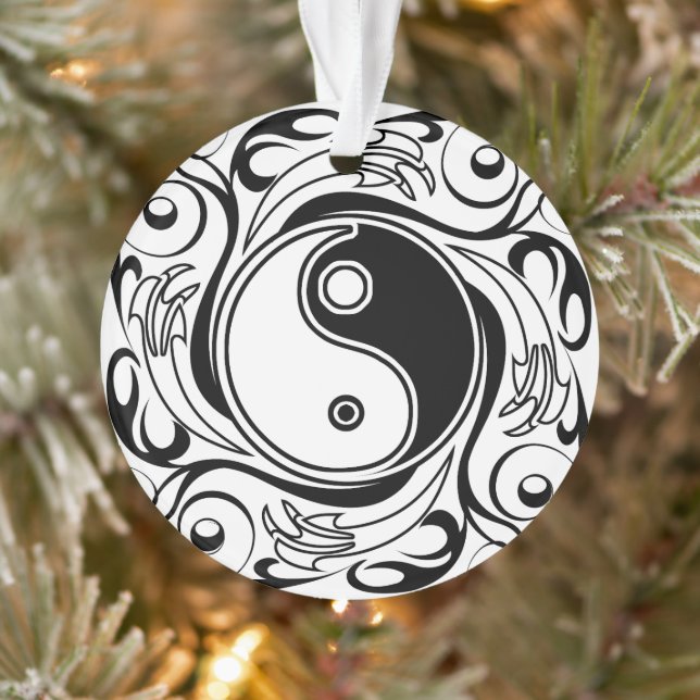 Yin & Yang Symbol Black and White Tattoo Style Ornament (Baum)
