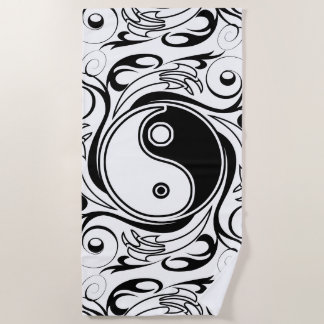 Yin & Yang Symbol Black and White Tattoo Style Strandtuch