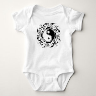 Yin & Yang-Symbol Schwarz-Weiß-Tätowierstil Baby Strampler