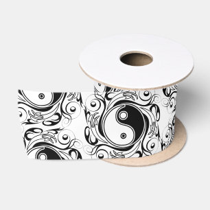 Yin & Yang Symbol Schwarz-Weiß-Tätowierstil Satinband