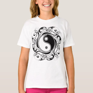 Yin & Yang-Symbol Schwarz-Weiß-Tätowierstil T-Shirt