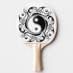 Yin & Yang-Symbol Schwarz-Weiß-Tätowierstil Tischtennis Schläger